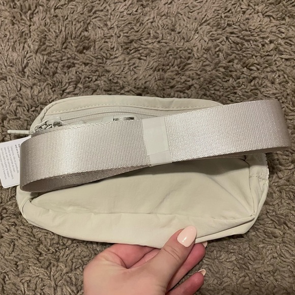 Lululemon Belt Bag - White Opal - Picture 3 of 4